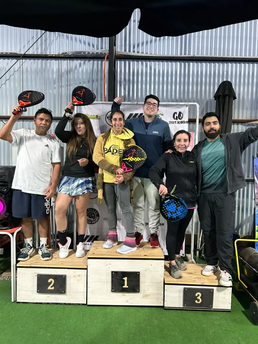 Competencia y encuentro deportivo en Club Bahía Sports