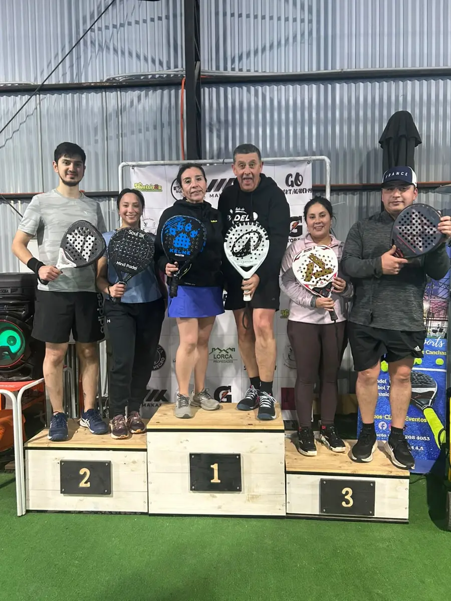 Competencia y encuentro deportivo en Club Bahía Sports