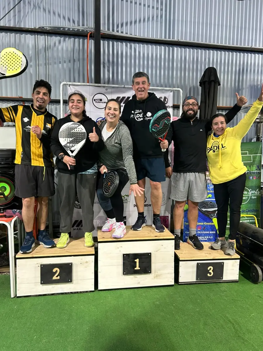 Competencia y encuentro deportivo en Club Bahía Sports