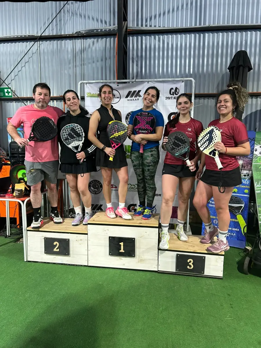 Competencia y encuentro deportivo en Club Bahía Sports
