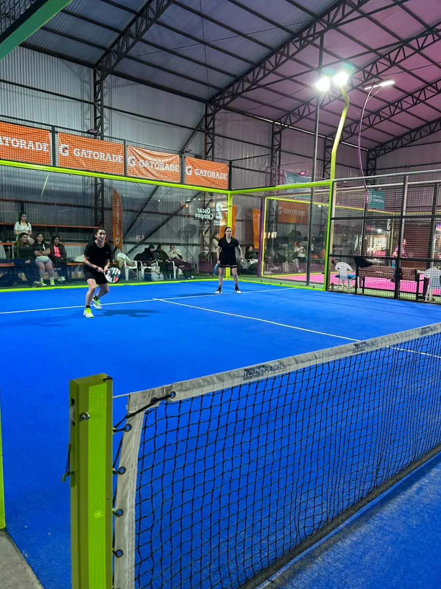 Cancha de pádel de Club Bahía Sports