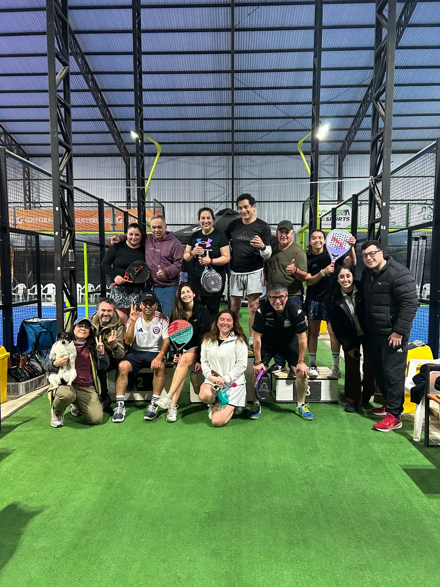 Competencia y encuentro deportivo en Club Bahía Sports