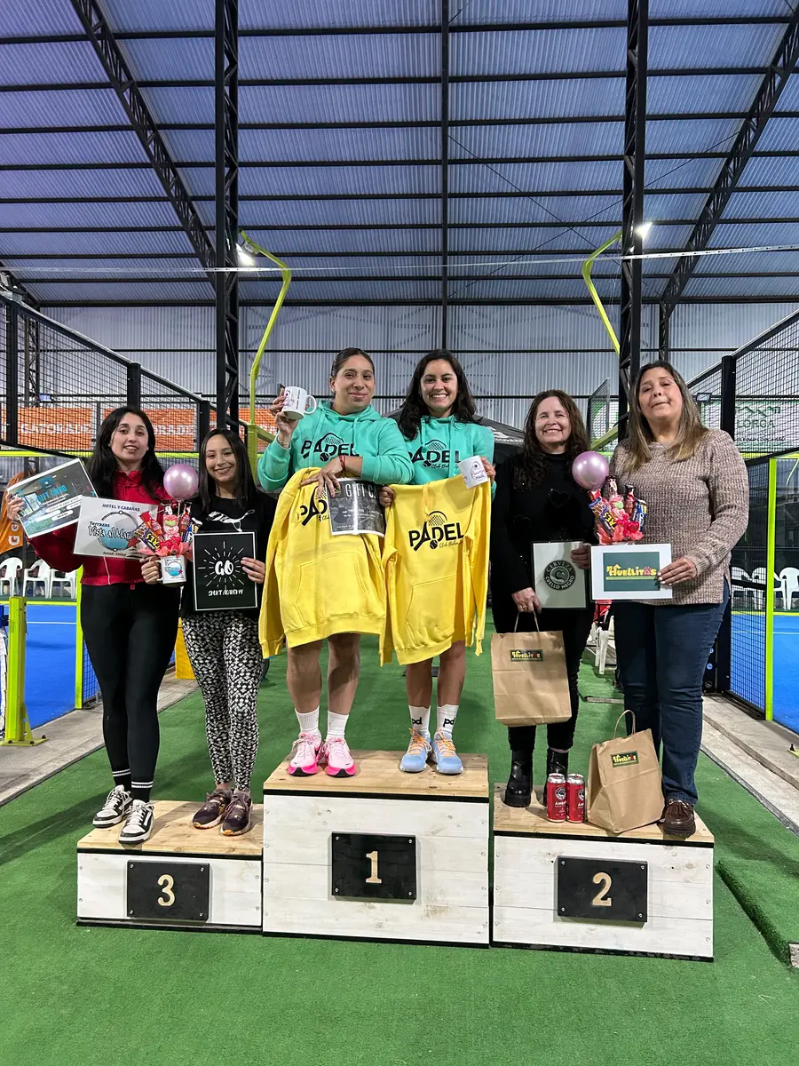 Competencia y encuentro deportivo en Club Bahía Sports
