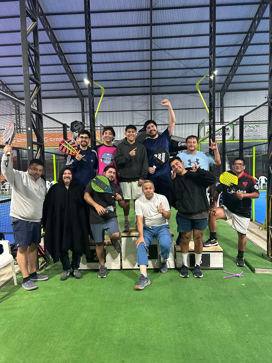 Competencia y encuentro deportivo en Club Bahía Sports