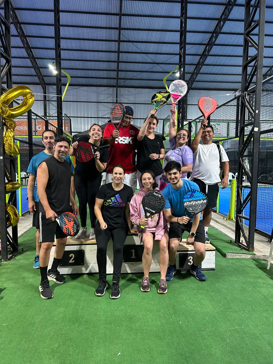 Competencia y encuentro deportivo en Club Bahía Sports