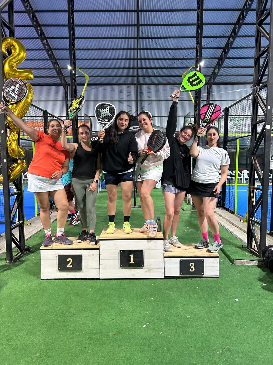 Competencia y encuentro deportivo en Club Bahía Sports