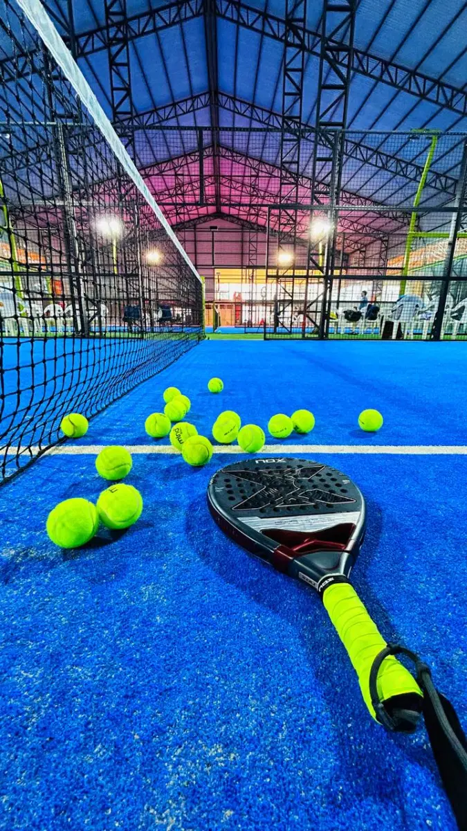 Cancha de pádel de Club Bahía Sports